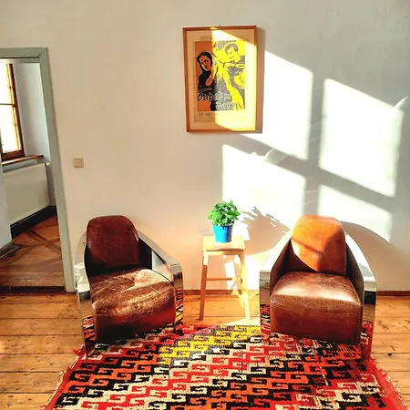 Stylish Getaway At Austrian Renaissance Castle *